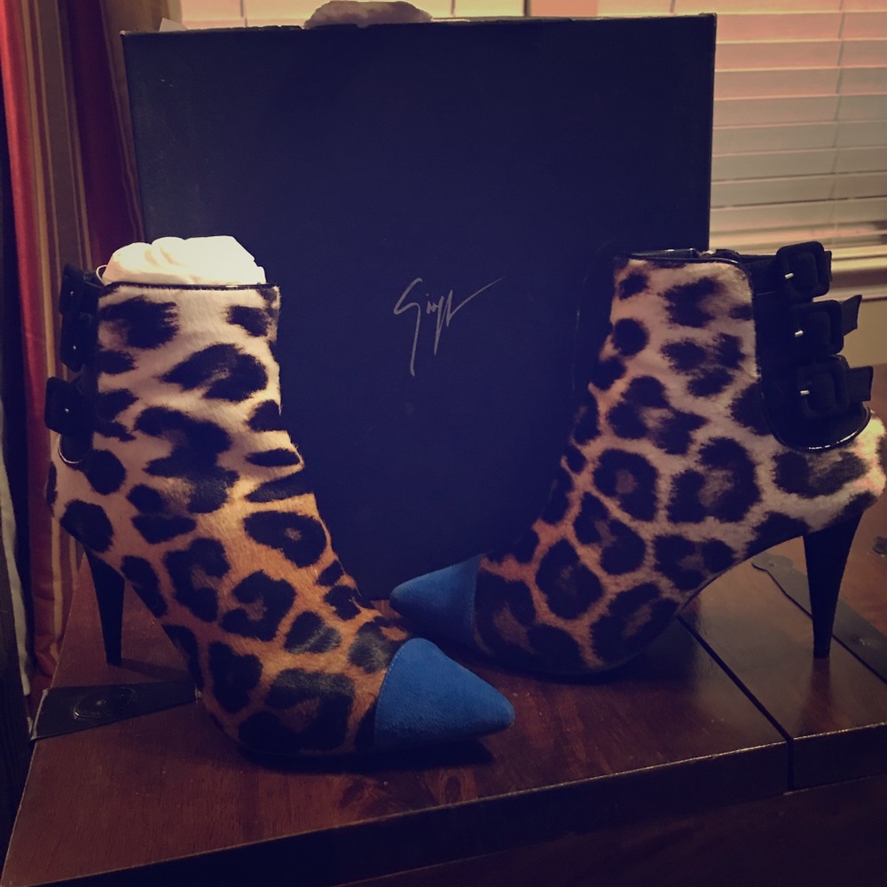 Giuseppe Zanotti calf hair leopard blue tips